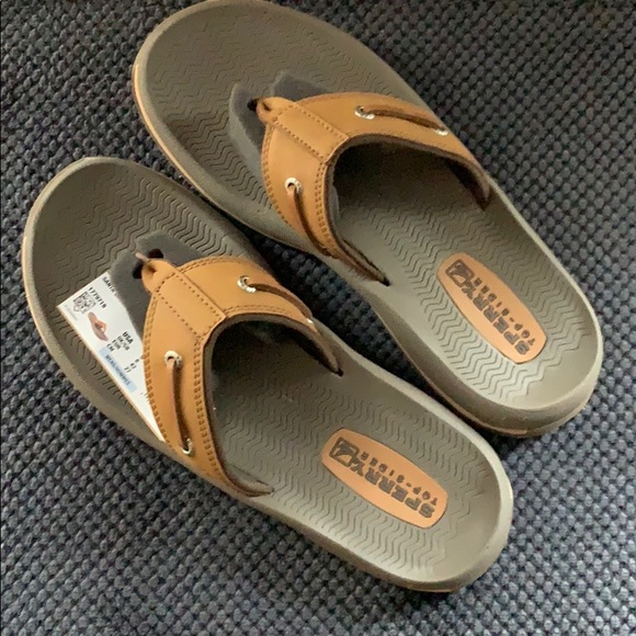 sperry santa cruz flip flops